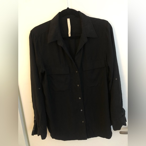 Babaton Utility Button-up Shirt in black - Picture 3 of 5